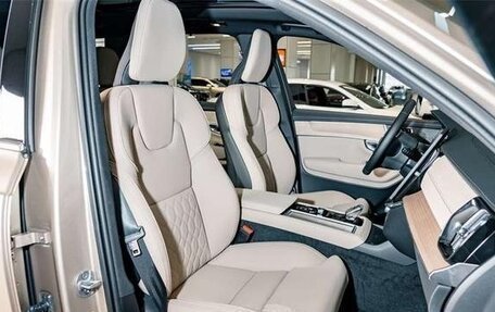 Volvo XC90 II рестайлинг, 2025 год, 9 300 000 рублей, 18 фотография