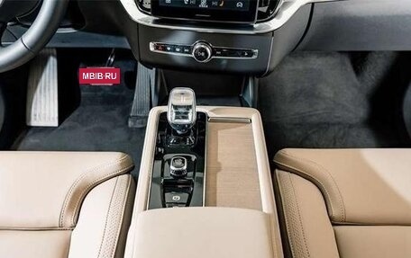 Volvo XC90 II рестайлинг, 2025 год, 9 300 000 рублей, 15 фотография