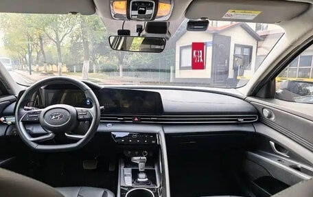 Hyundai Elantra, 2023 год, 1 370 555 рублей, 7 фотография