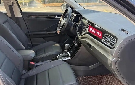 Volkswagen T-Roc I, 2022 год, 1 920 001 рублей, 12 фотография