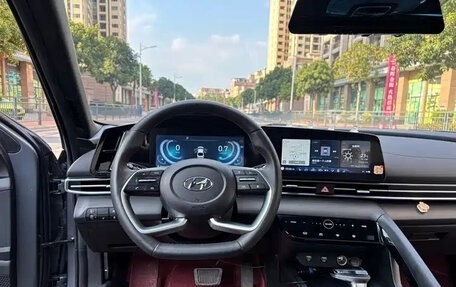 Hyundai Elantra, 2023 год, 1 300 010 рублей, 12 фотография