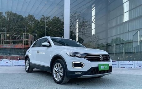 Volkswagen T-Roc I, 2022 год, 1 700 000 рублей, 3 фотография