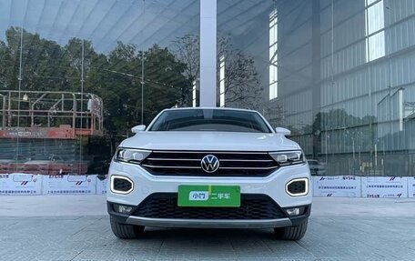 Volkswagen T-Roc I, 2022 год, 1 700 000 рублей, 2 фотография