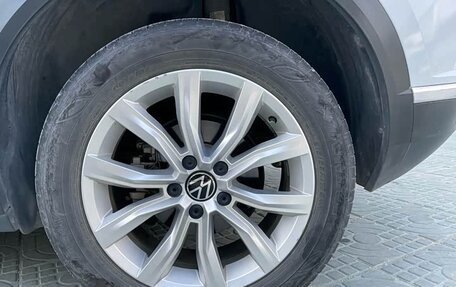 Volkswagen T-Roc I, 2022 год, 1 700 000 рублей, 10 фотография