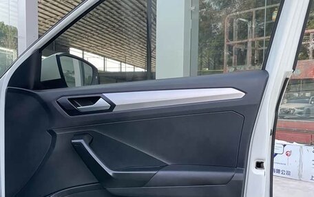 Volkswagen T-Roc I, 2022 год, 1 700 000 рублей, 11 фотография