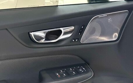 Volvo V60 II, 2025 год, 5 600 000 рублей, 14 фотография