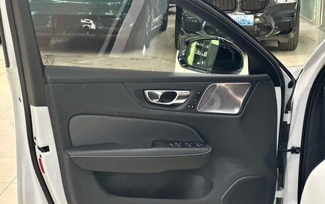 Volvo V60 II, 2025 год, 5 600 000 рублей, 21 фотография