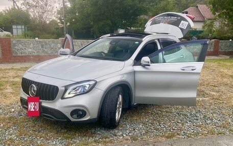 Mercedes-Benz GLA, 2017 год, 1 950 000 рублей, 4 фотография