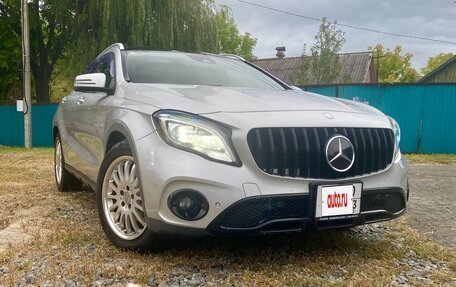 Mercedes-Benz GLA, 2017 год, 1 950 000 рублей, 11 фотография