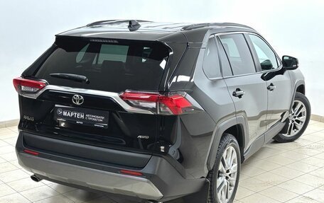 Toyota RAV4, 2021 год, 3 350 000 рублей, 9 фотография