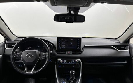 Toyota RAV4, 2021 год, 3 350 000 рублей, 18 фотография