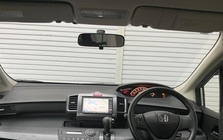 Honda Freed I, 2010 год, 750 000 рублей, 10 фотография