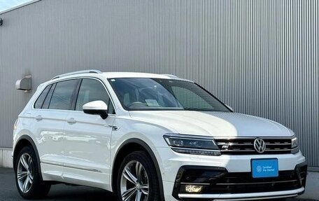 Volkswagen Tiguan II, 2017 год, 1 783 000 рублей, 3 фотография