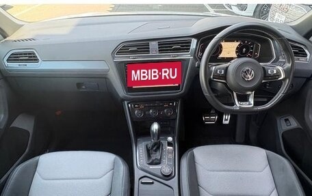 Volkswagen Tiguan II, 2017 год, 1 783 000 рублей, 7 фотография