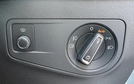 Volkswagen Tiguan II, 2017 год, 1 783 000 рублей, 13 фотография