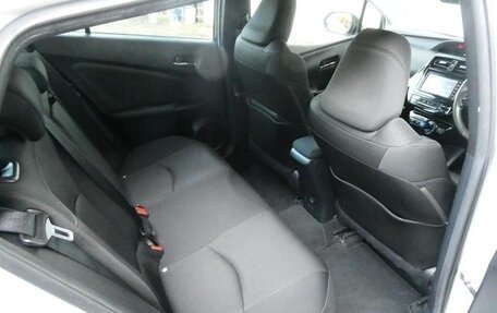 Toyota Prius IV XW50, 2020 год, 3 056 000 рублей, 12 фотография