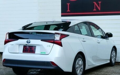 Toyota Prius IV XW50, 2020 год, 3 056 000 рублей, 6 фотография