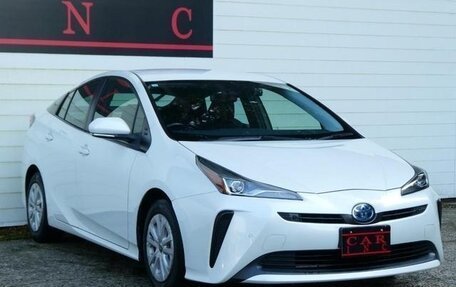 Toyota Prius IV XW50, 2020 год, 3 056 000 рублей, 2 фотография