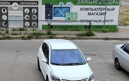 Hyundai Solaris II рестайлинг, 2014 год, 1 200 000 рублей, 1 фотография