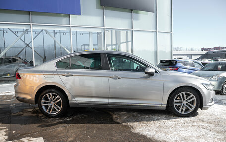 Volkswagen Passat B8 рестайлинг, 2017 год, 1 525 000 рублей, 2 фотография