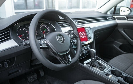 Volkswagen Passat B8 рестайлинг, 2017 год, 1 525 000 рублей, 12 фотография