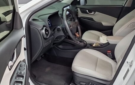 Hyundai Kona I, 2022 год, 1 335 000 рублей, 5 фотография