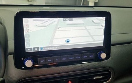 Hyundai Kona I, 2022 год, 1 335 000 рублей, 10 фотография