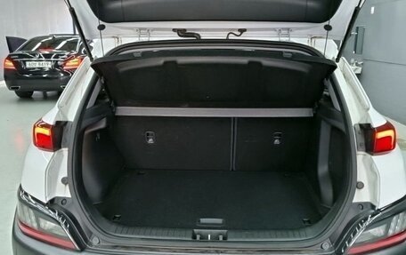 Hyundai Kona I, 2022 год, 1 335 000 рублей, 15 фотография