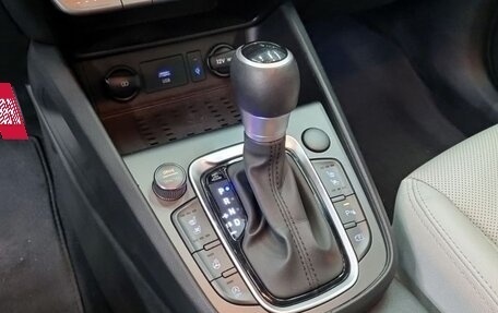 Hyundai Kona I, 2022 год, 1 335 000 рублей, 13 фотография