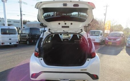 Toyota Aqua, 2022 год, 1 425 000 рублей, 10 фотография