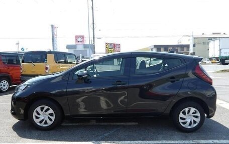 Toyota Aqua, 2022 год, 1 650 000 рублей, 5 фотография