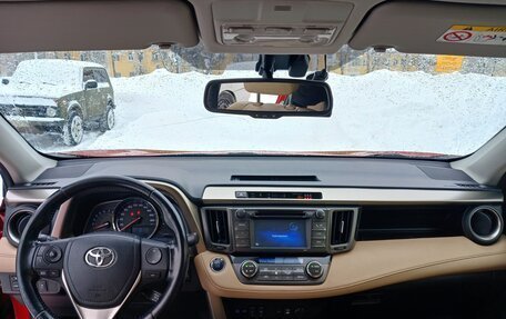 Toyota RAV4, 2015 год, 1 849 000 рублей, 10 фотография