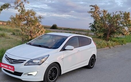Hyundai Solaris II рестайлинг, 2014 год, 1 200 000 рублей, 8 фотография