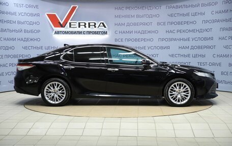 Toyota Camry, 2019 год, 2 790 000 рублей, 4 фотография