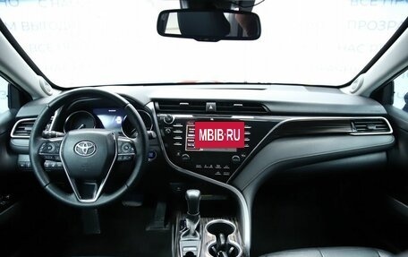 Toyota Camry, 2019 год, 2 790 000 рублей, 14 фотография