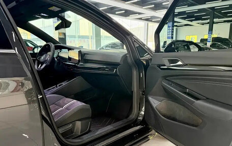 Volkswagen Golf VIII, 2023 год, 2 300 077 рублей, 11 фотография