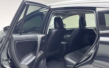 Toyota RAV4, 2019 год, 2 150 000 рублей, 11 фотография