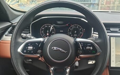 Jaguar F-Pace, 2025 год, 6 300 000 рублей, 13 фотография