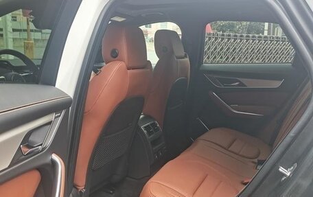 Jaguar F-Pace, 2025 год, 6 300 000 рублей, 19 фотография