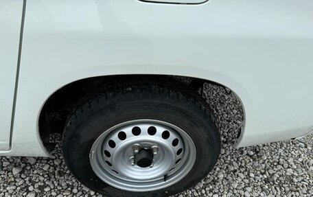 Toyota Probox I, 2014 год, 680 000 рублей, 33 фотография