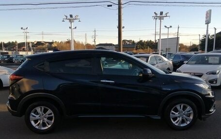 Honda Vezel, 2021 год, 1 672 000 рублей, 4 фотография