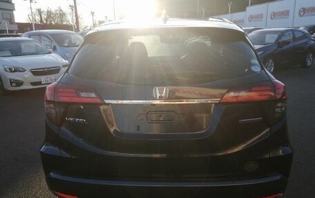 Honda Vezel, 2021 год, 1 672 000 рублей, 6 фотография