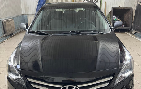 Hyundai Solaris II рестайлинг, 2014 год, 960 000 рублей, 1 фотография