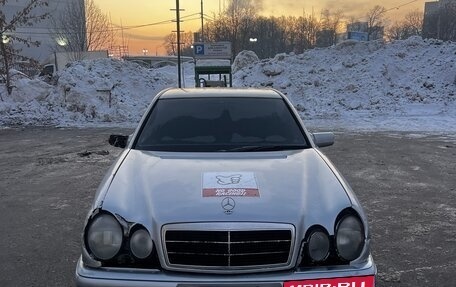 Mercedes-Benz E-Класс, 1999 год, 1 фотография