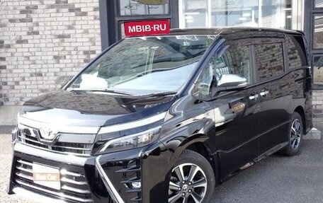 Toyota Voxy III, 2021 год, 1 800 000 рублей, 1 фотография