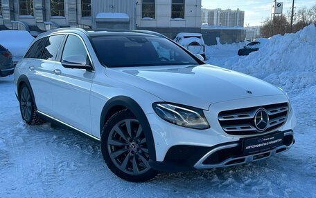 Mercedes-Benz E-Класс, 2020 год, 4 249 000 рублей, 1 фотография