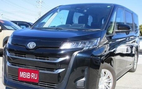 Toyota Noah, 2022 год, 2 993 000 рублей, 1 фотография