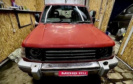 Mitsubishi Pajero III рестайлинг, 1992 год, 320 000 рублей, 1 фотография