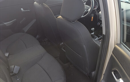 KIA Rio III рестайлинг, 2015 год, 1 100 000 рублей, 16 фотография