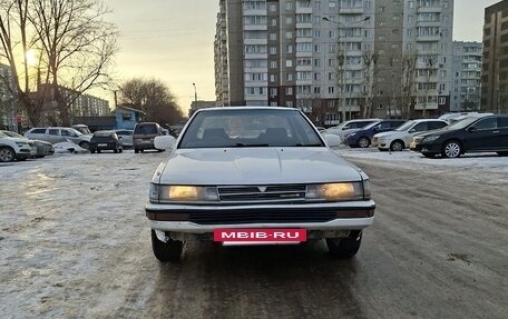 Toyota Vista, 1986 год, 150 000 рублей, 2 фотография
